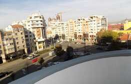 3 camere, decomandat, 90 mp, prima inchiriere, mobilat modern, zona Piata Cipariu