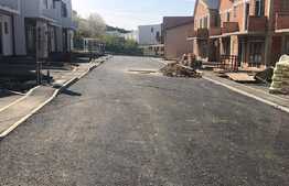 Case insiruite, 110 mp, teren 120 mp, zona Vivo! C.f. disponibil ! 