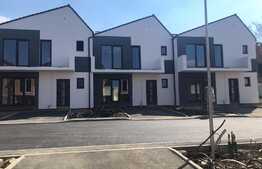 Case insiruite, 110 mp, teren 120 mp, zona Vivo! C.f. disponibil ! 