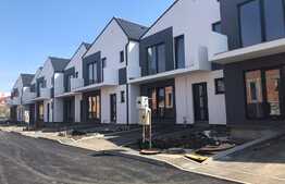 Case insiruite, 110 mp, teren 120 mp, zona Vivo! C.f. disponibil ! 