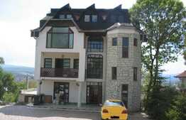 Apart-Hotel cu restaurant pentru evenimente si panorama deosebita! 