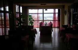 Apart-Hotel cu restaurant pentru evenimente si panorama deosebita! 