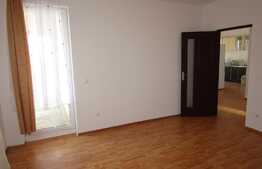 Apartament, 3 camere, 87 mp, zona strazii Fagului