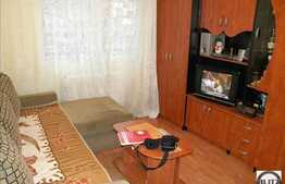 2 camere la etaj intermediar!