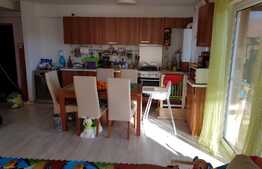 Apartament cu 2 camere, 50 mp, 2 terase de 32 mp, pod amenajabil 25 mp! Parcare cu Cf!