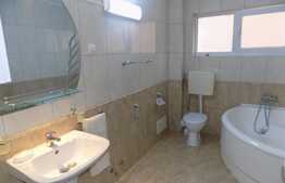 Apartament 5 camere, 220 mp, 2 parcari, A.C., mobilat modern, gradina, 2 terase, zona strazii Eugen Ionesco