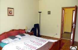 107 mp in zona Plopilor