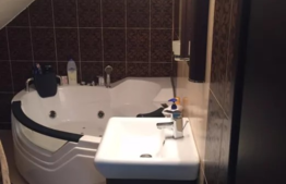 3 camere, 91 mp, imobil nou, scara interioara, curte, garaj, zona strazii Oasului