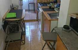 Apartament 4 camere, etaj intermediar, 3 parcari, zona Nora