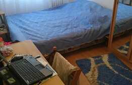 Apartament 4 camere, etaj intermediar, 3 parcari, zona Nora