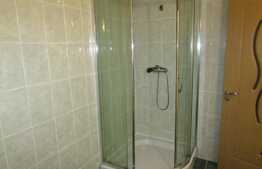 Garsoniera de inchiriat, decomandata, 40 mp, loc de parcare, zona strazii Eroilor!