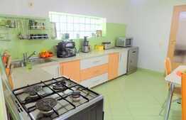 Casa individuala de 230 mp utili, teren de 1400 mp, front 26 ml!