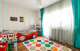 Apartament 4 camere, 81mp, decomandat, zona Lacul Rosu