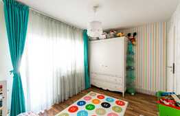 Apartament 4 camere, 81mp, decomandat, zona Lacul Rosu