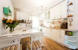 Apartament 4 camere, 81mp, decomandat, zona Lacul Rosu