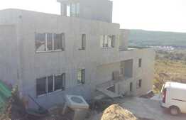 Casa cuplata, 135 mp utili, 200 mp teren, zona rezidentiala de case/vile