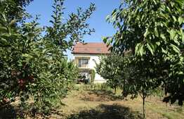 De vanzare casa individuala 280 mp, teren 500 mp, zona de case!