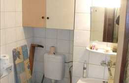 3 camere de vanzare , cu balcon inchis si loc de parcare in garaj