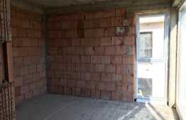 Casa de vanzare, 127 mp, 472 mp teren, 33 ml front, utilitati la front