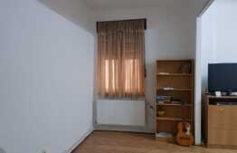 Apartament de vanzare, 29.6 mp de gradina, interbelic, zona Regionala CFR!