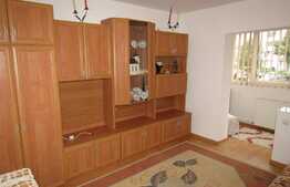 Apartament 2 camere, 54 mp, decomandat, garaj, zona strazii Tasnad