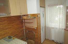 Apartament 2 camere, 54 mp, decomandat, garaj, zona strazii Tasnad