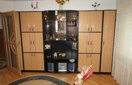 Apartament 2 camere, 54 mp, decomandat, garaj, zona strazii Tasnad