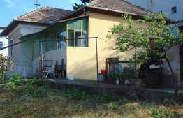 Casa individuala, 78 mp, 500 mp teren, zona de case!