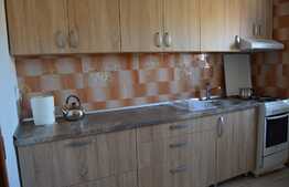 Apartament 4 camere, 90 mp, decomandat, zona Piata Cipariu