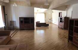 Apartament cu 4 camere, etaj intermediar, imobil tip vila, zona strazii Donath 