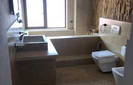 Apartament cu 4 camere, etaj intermediar, imobil tip vila, zona strazii Donath 