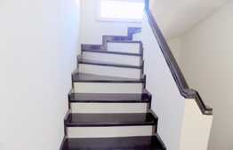 Duplex de 185 mp, teren de 200 mp, garaj! Zona strazii Teilor!