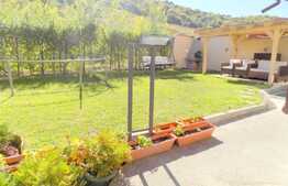 Duplex de 185 mp, teren de 200 mp, garaj! Zona strazii Teilor!