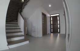  Casa de vanzare la cheie, amplasata la cateva minute de centrul orasului