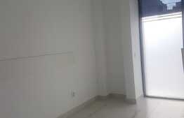 Spatiu comercial, 80 mp, vitrina!