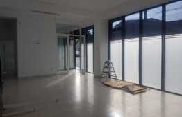 Spatiu comercial, 80 mp, vitrina!