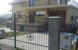 Casa individuala cu 5 camere, 195 mp, gradina 870 mp, partial mobilata, zona strazii Viile Dâmbul Rotund
