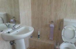 Casa individuala cu 5 camere, 195 mp, gradina 870 mp, partial mobilata, zona strazii Viile Dâmbul Rotund