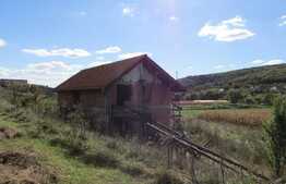 De vanzare casa la rosu, 210 mp utili, teren 900 mp, front stradal 40 ml, Exterior Nord