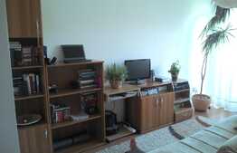 Apartament 2 camere, etaj intermediar, parcare, zona Petrom Baciu
