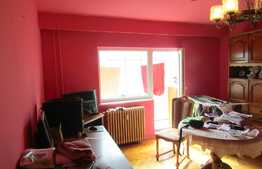 Apartament 4 camere, 81 mp, decomandat, zona Hotel Paradis 