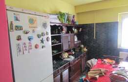 Apartament 4 camere, 81 mp, decomandat, zona Hotel Paradis 