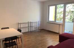 Apartament 3 camere, decomandat, 75 mp, parcare, zona Parcului Central