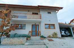 Exclusiv! Reducere de pret!Casa cuplata de vanzare, 125 mp, 205 mp, finisata la cheie, CF!