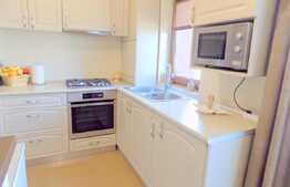 Apartament lux! 3 camere, 68 mp, parcare, LA CHEIE!