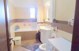 Apartament lux! 3 camere, 68 mp, parcare, LA CHEIE!