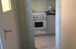 Apartament 3 camere, 50 mp, decomandat, parcare, zona strazii Plopilor