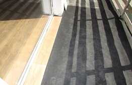 Garsoniera decomandata, 34 mp, terasa de 10 mp, zona strazii Eroilor!