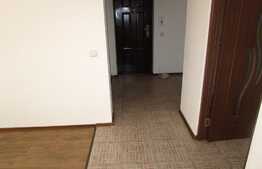 Garsoniera decomandata, 34 mp, terasa de 10 mp, zona strazii Eroilor!