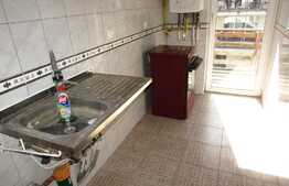 Garsoniera decomandata, 34 mp, terasa de 10 mp, zona strazii Eroilor!